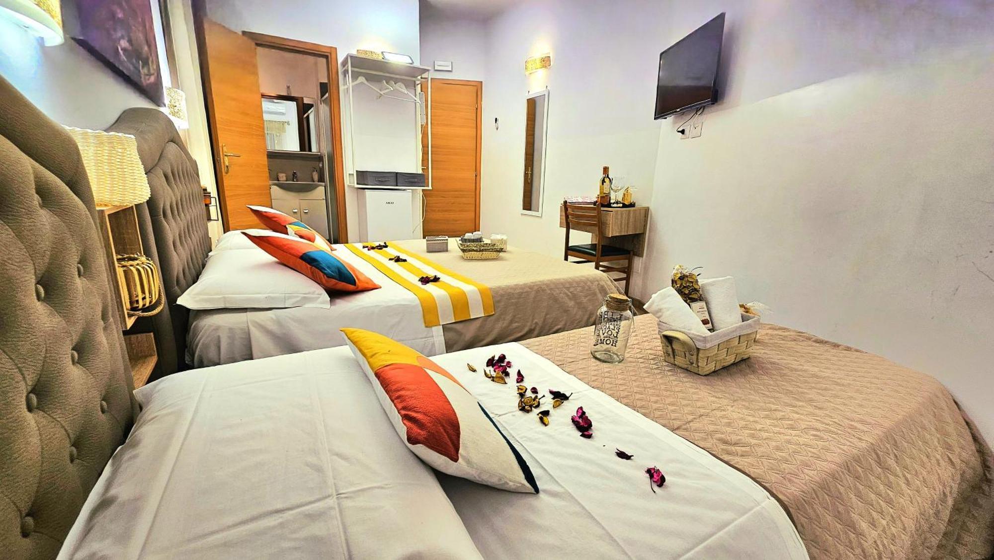רומא Luxury By A Casa Simpatia - Free Parking Minimum Stay 3 Nights -On Request In Advance מראה חיצוני תמונה